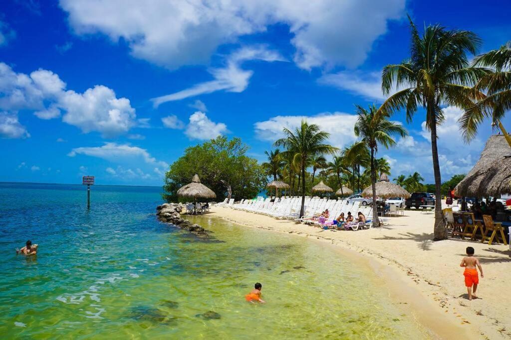 Vacay Spot Experience Luna Sky! 65" Tv Bar, Bbq, Shower Massage Jets, Music, Go To Fl Keys Homestead Zewnętrze zdjęcie