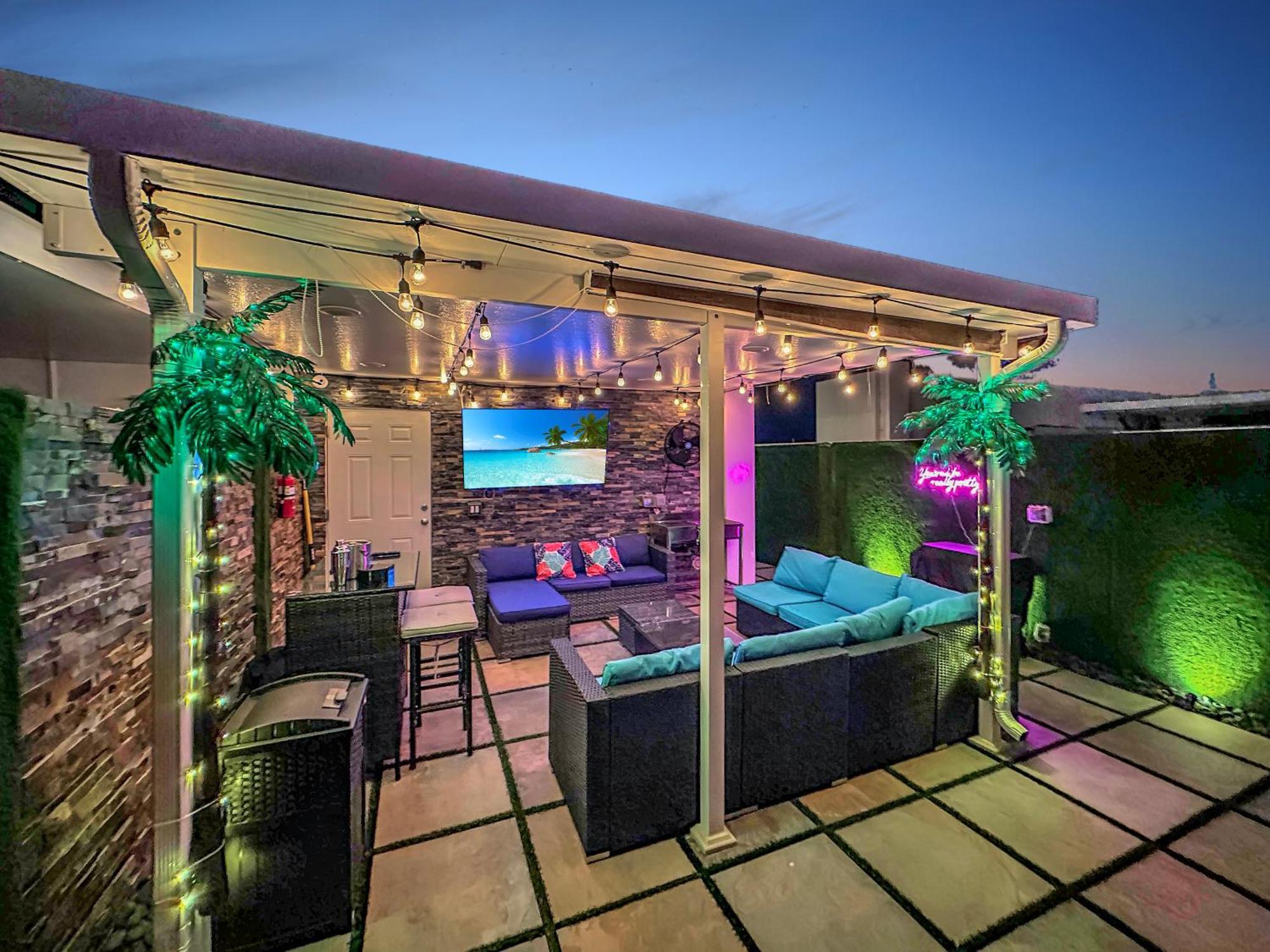 Vacay Spot Experience Luna Sky! 65" Tv Bar, Bbq, Shower Massage Jets, Music, Go To Fl Keys Homestead Zewnętrze zdjęcie