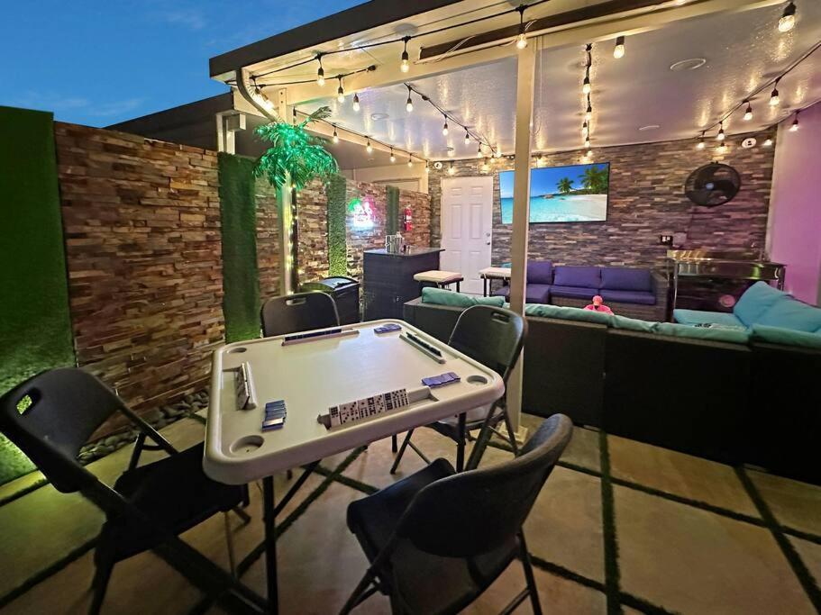 Vacay Spot Experience Luna Sky! 65" Tv Bar, Bbq, Shower Massage Jets, Music, Go To Fl Keys Homestead Zewnętrze zdjęcie